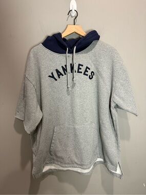 Mitchell & Ness Yankees Cooperstown Short Sleeve Hoodie 2XL Gray Navy